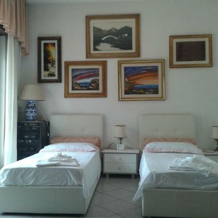 B&B Tra I Mari Del Salento Лечче Экстерьер фото
