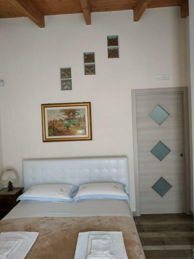 B&B Tra I Mari Del Salento Лечче Экстерьер фото